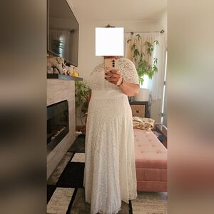 Chic White Lace Maxi Dress